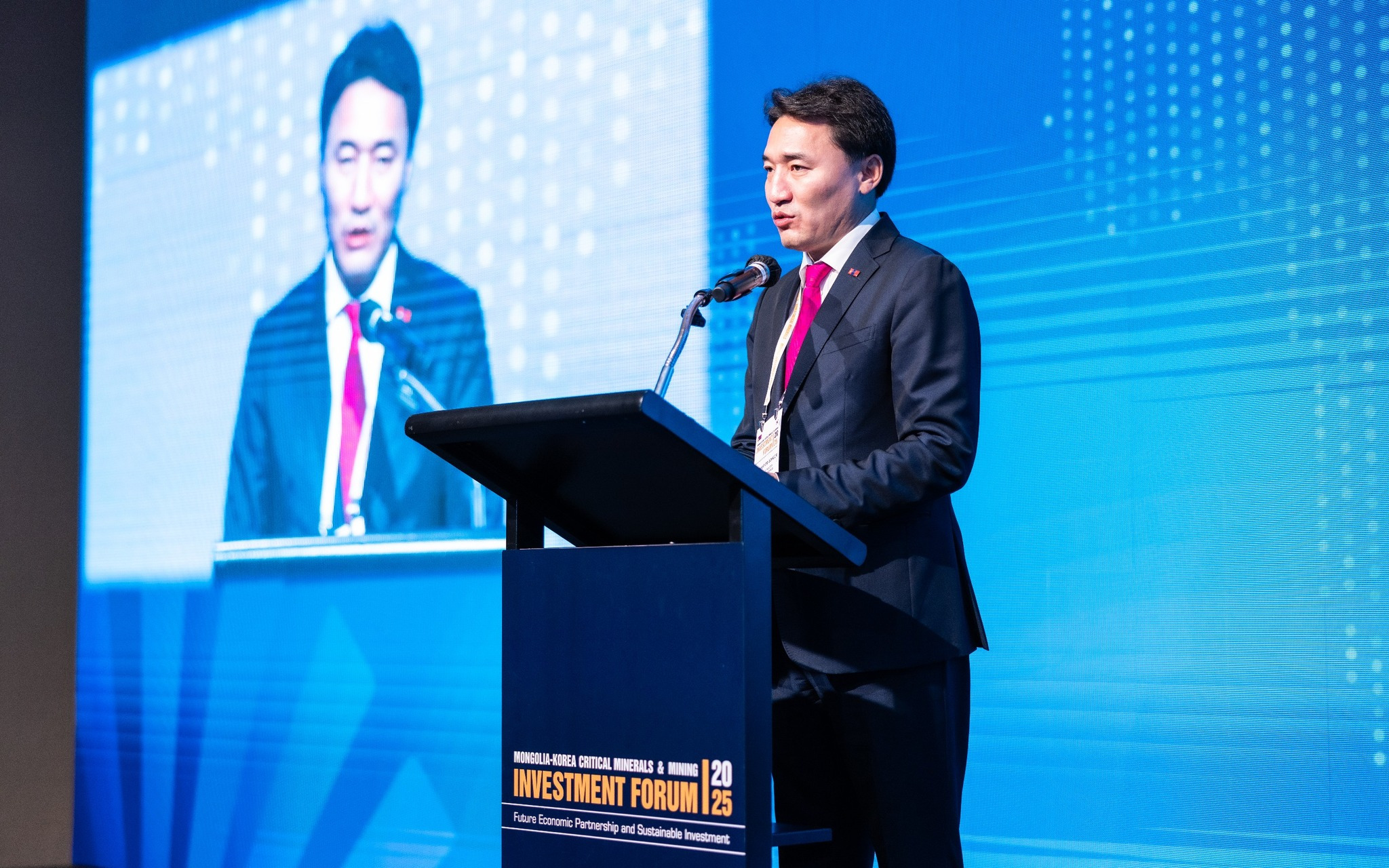 Солонгост уул уурхайн 500 инженер бэлтгэнэ